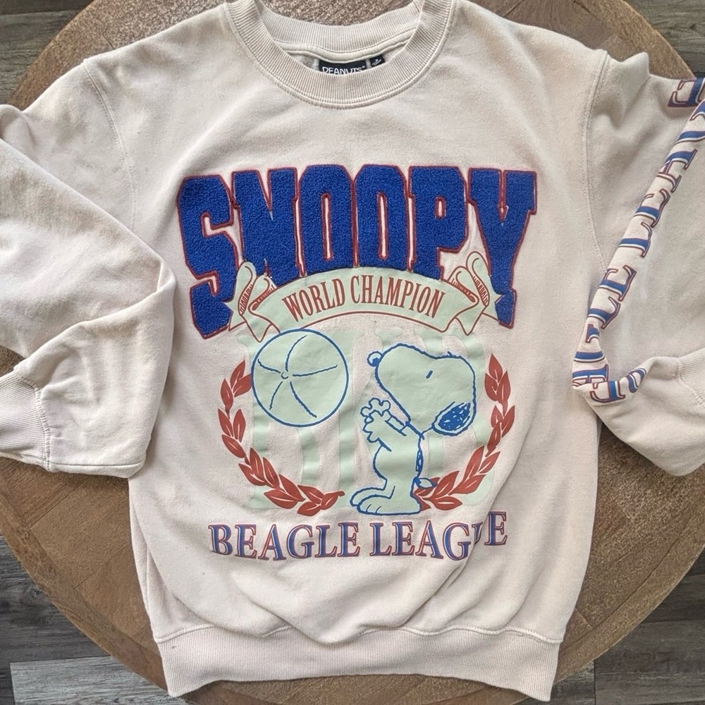 Peanuts Snoopy Beagle League Cream Crewneck Sweater